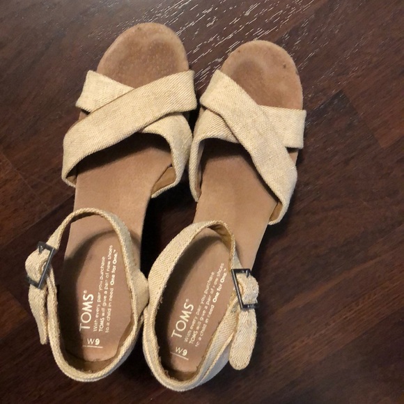 Toms Wedge Sandals - Picture 5 of 6